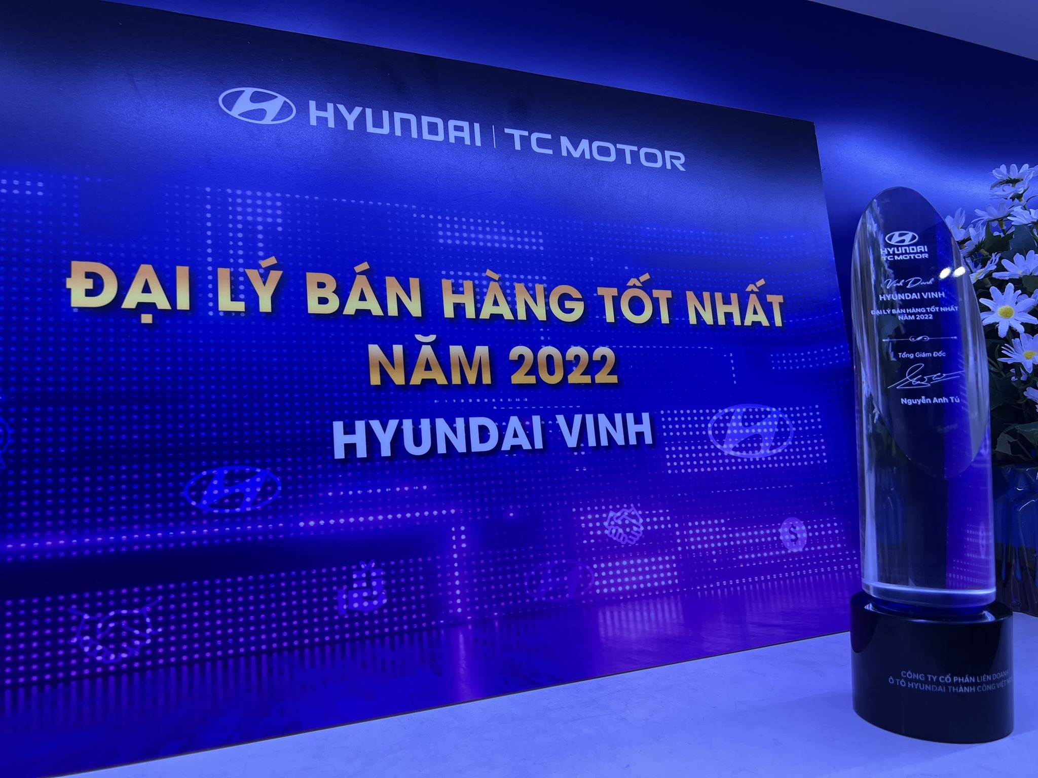 Hyundai Vinh đạt GIẢI BÁN HÀNG XUẤT SẮC NĂM 2022! 